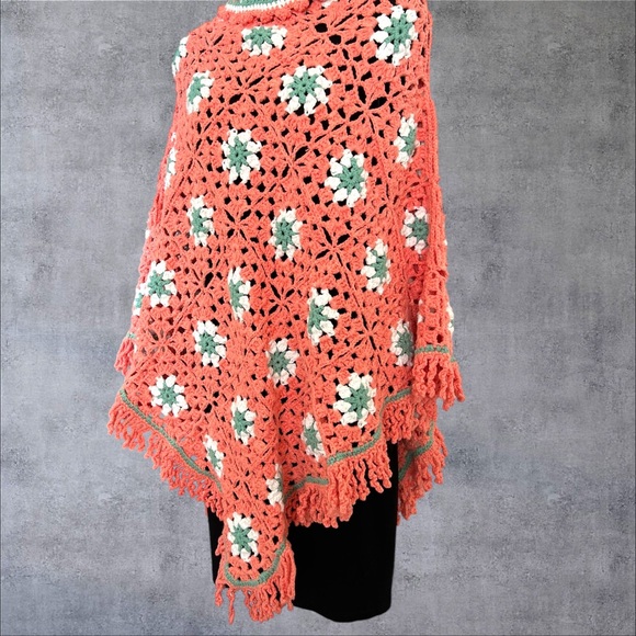 HANDMADE granny square shall NWOT - Picture 4 of 8